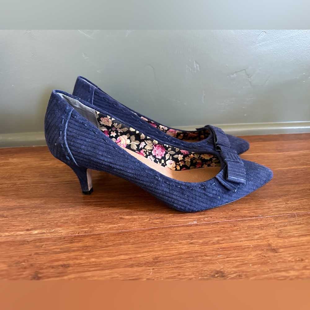SEYCHELLES Corduroy Kitten Heels in Blue size 7 1/2 - Picture 2 of 4